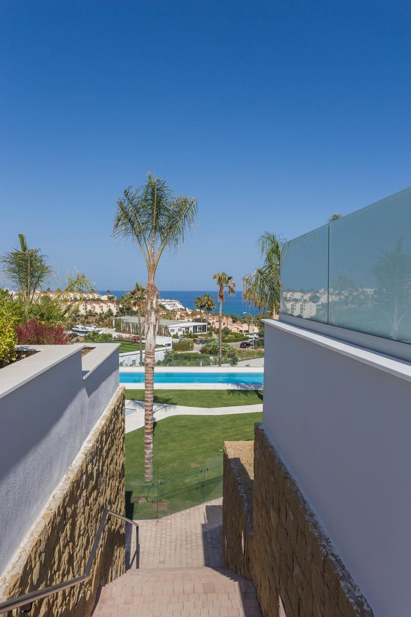 شقة Luxury 2Br Seaviews - Santa Barbara Heights فوينخيرولا المظهر الخارجي الصورة