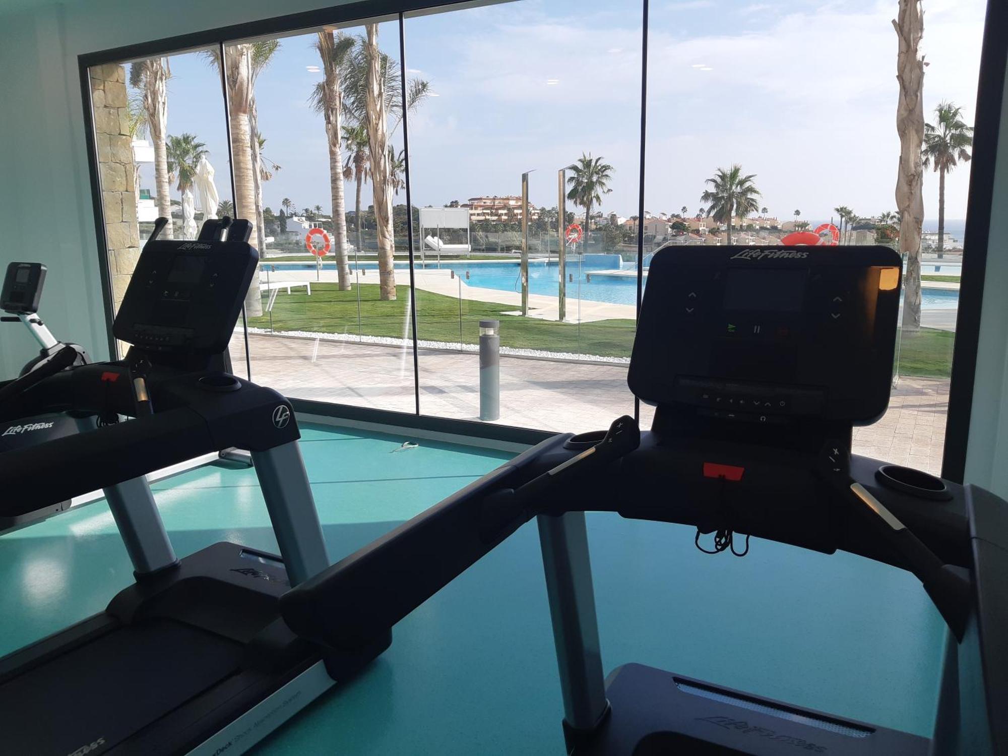 شقة Luxury 2Br Seaviews - Santa Barbara Heights فوينخيرولا المظهر الخارجي الصورة
