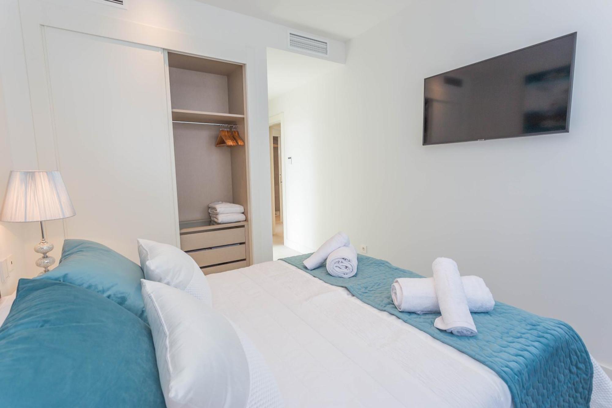 شقة Luxury 2Br Seaviews - Santa Barbara Heights فوينخيرولا المظهر الخارجي الصورة