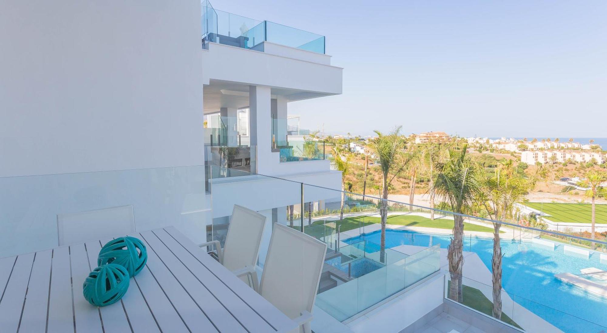 شقة Luxury 2Br Seaviews - Santa Barbara Heights فوينخيرولا المظهر الخارجي الصورة