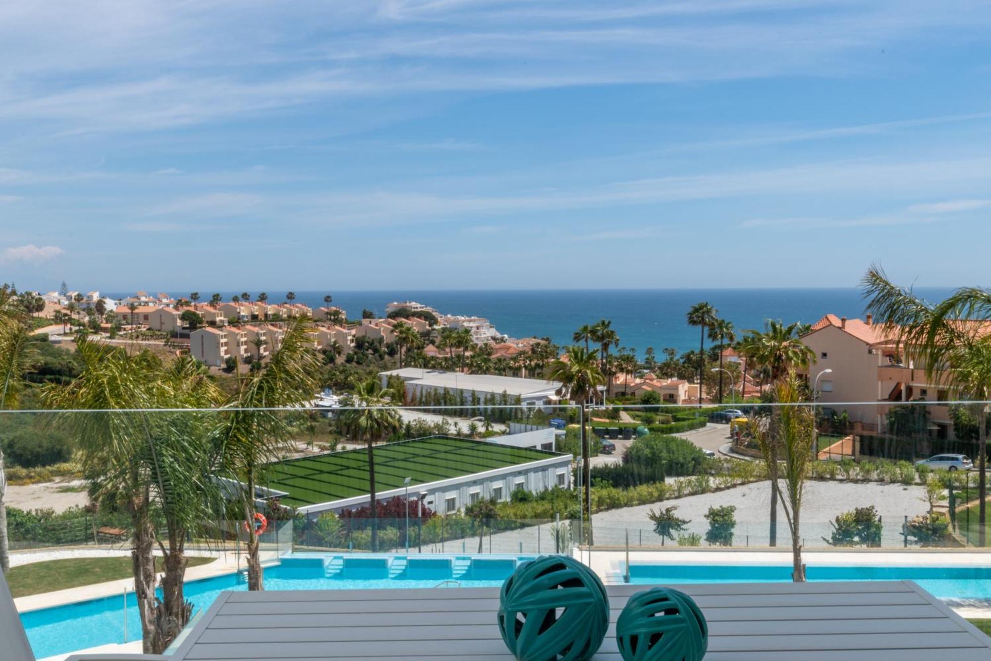شقة Luxury 2Br Seaviews - Santa Barbara Heights فوينخيرولا المظهر الخارجي الصورة