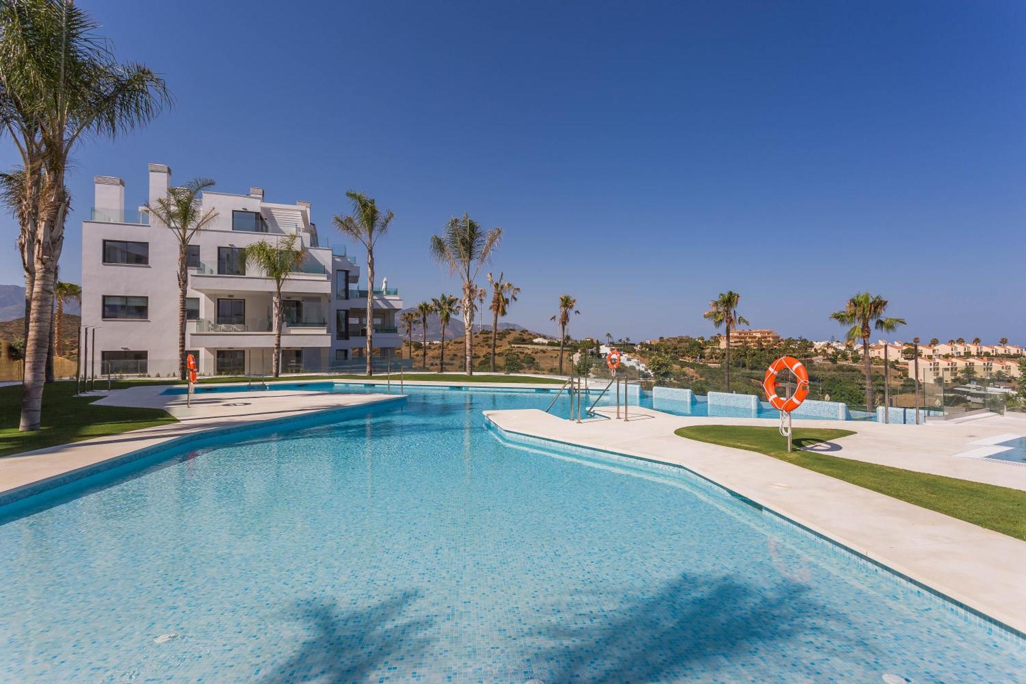 شقة Luxury 2Br Seaviews - Santa Barbara Heights فوينخيرولا المظهر الخارجي الصورة