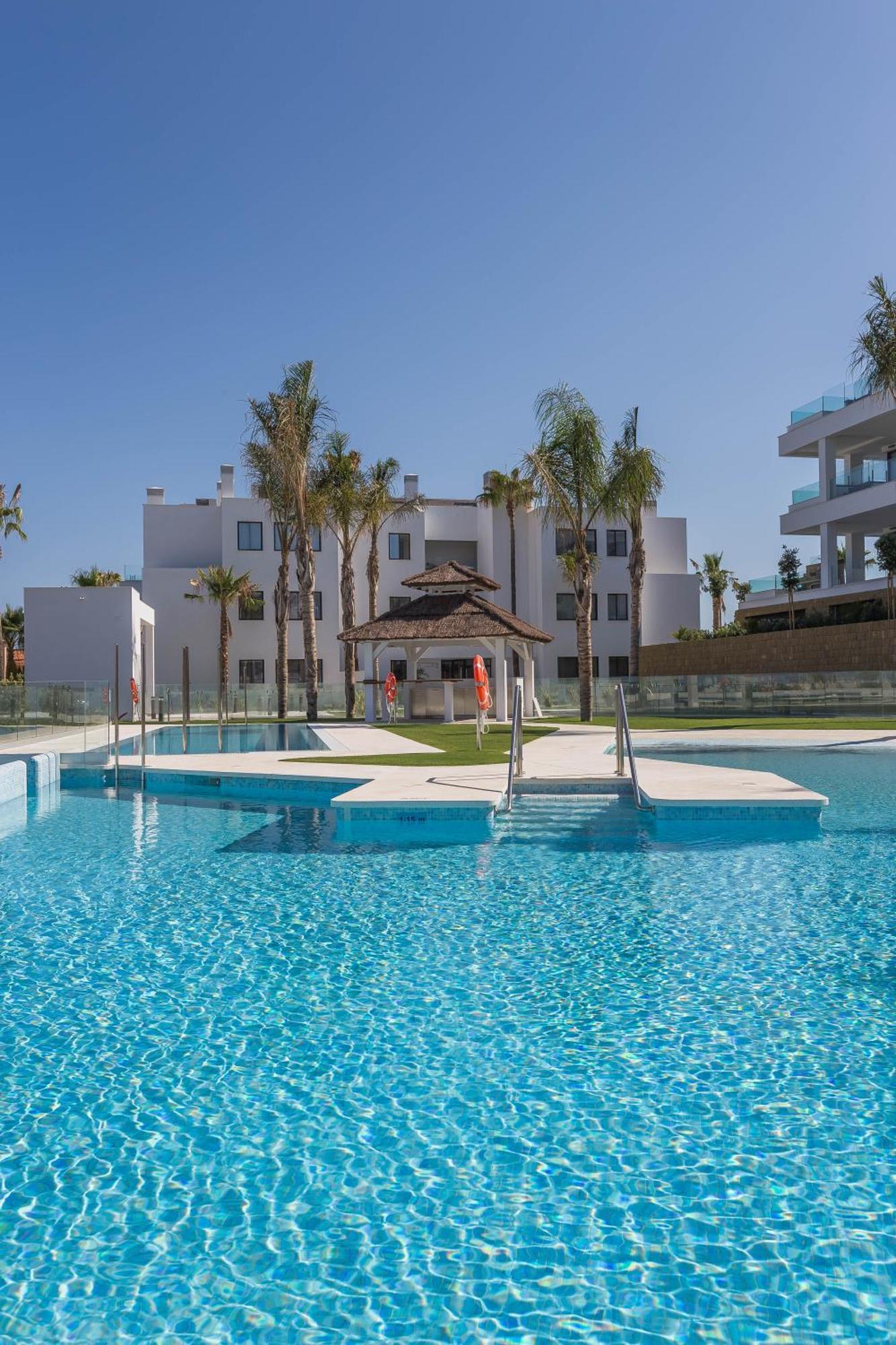 شقة Luxury 2Br Seaviews - Santa Barbara Heights فوينخيرولا المظهر الخارجي الصورة