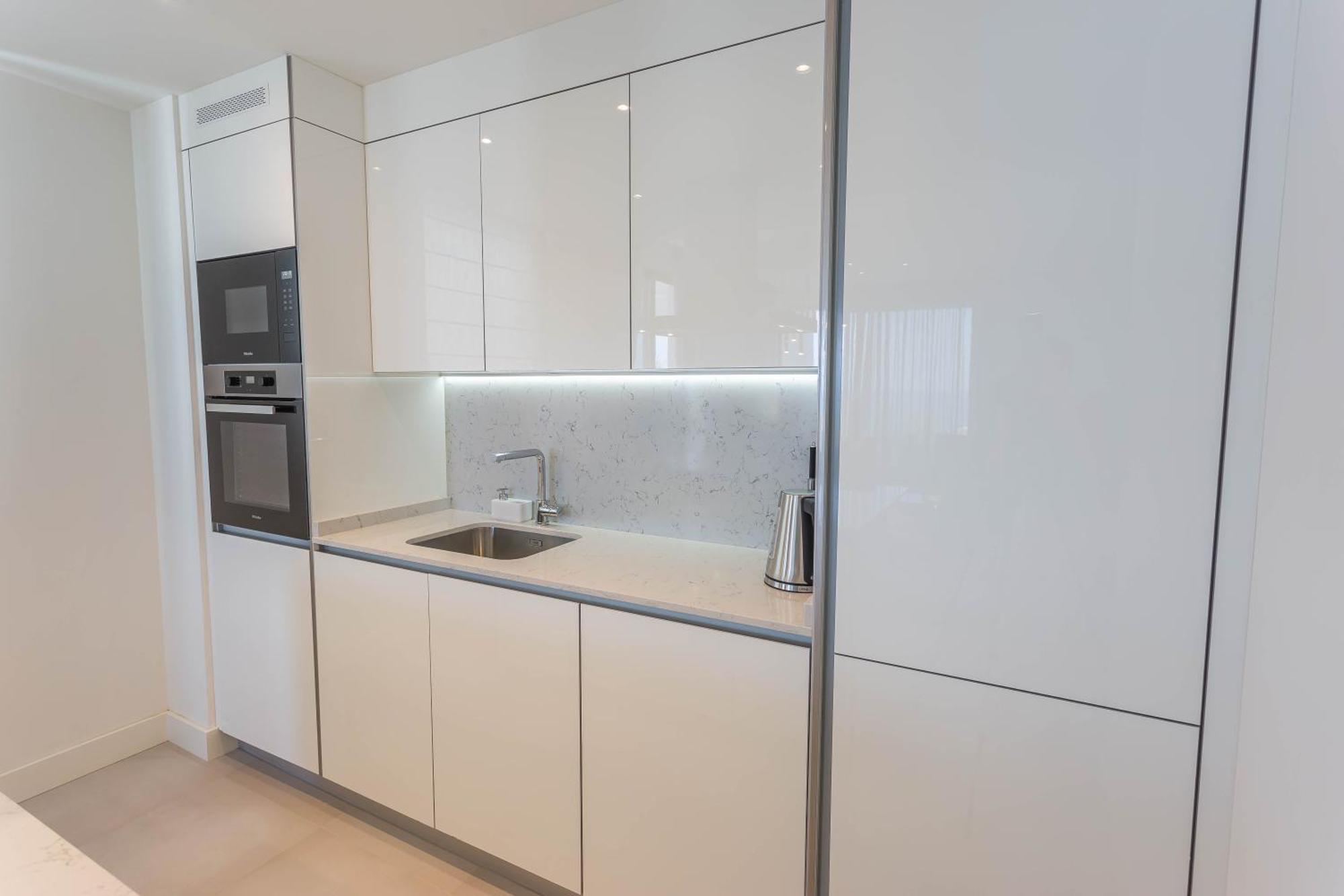 شقة Luxury 2Br Seaviews - Santa Barbara Heights فوينخيرولا المظهر الخارجي الصورة