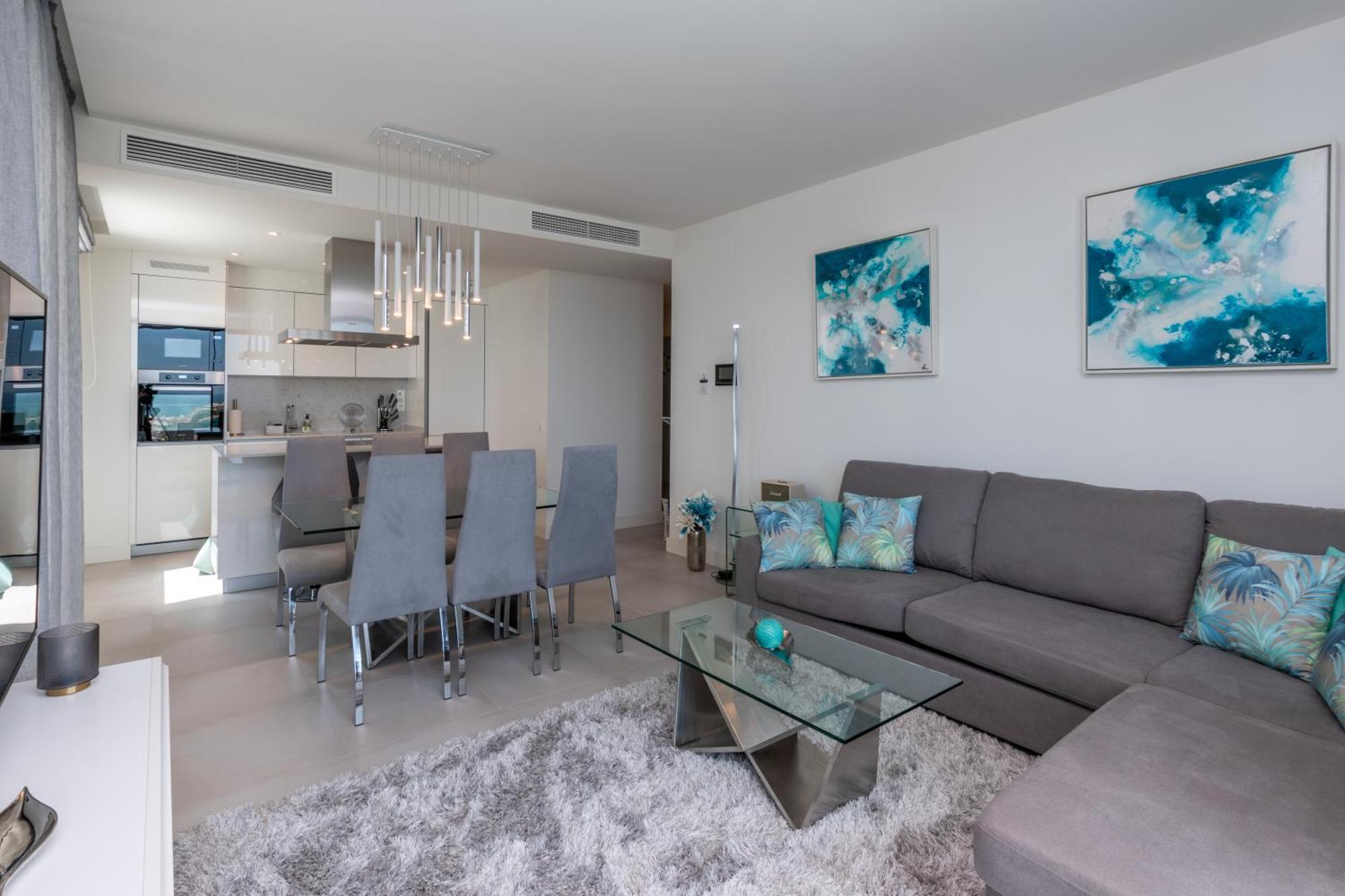 شقة Luxury 2Br Seaviews - Santa Barbara Heights فوينخيرولا المظهر الخارجي الصورة