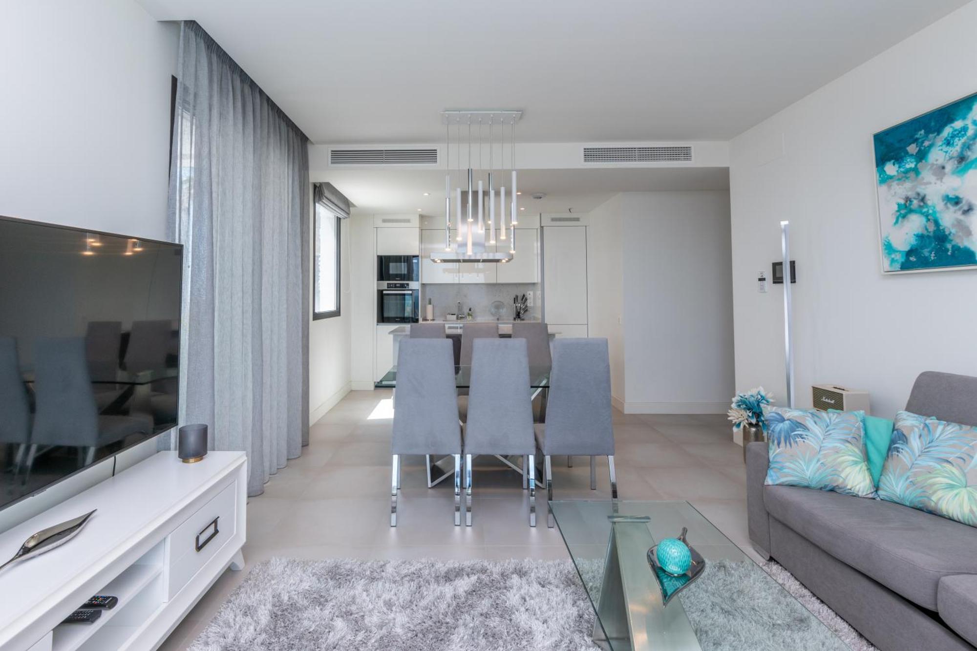 شقة Luxury 2Br Seaviews - Santa Barbara Heights فوينخيرولا المظهر الخارجي الصورة